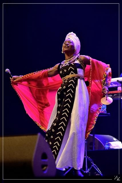 NIK_990402-v2 Fatoumata Diawara 31-01-2019 (Zz) (p).jpg